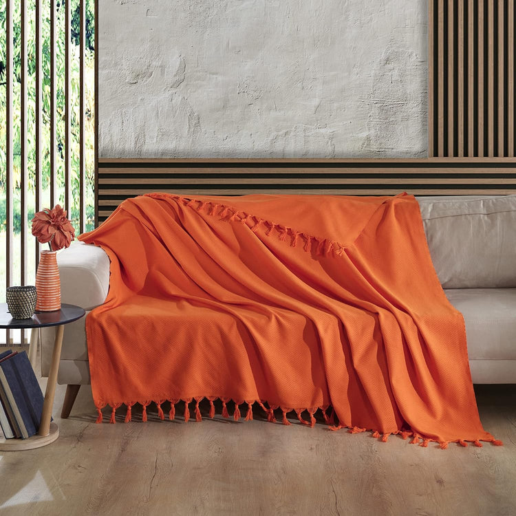 How to Style a Sofa with Throws | Interior Designer Tips – Milam London
