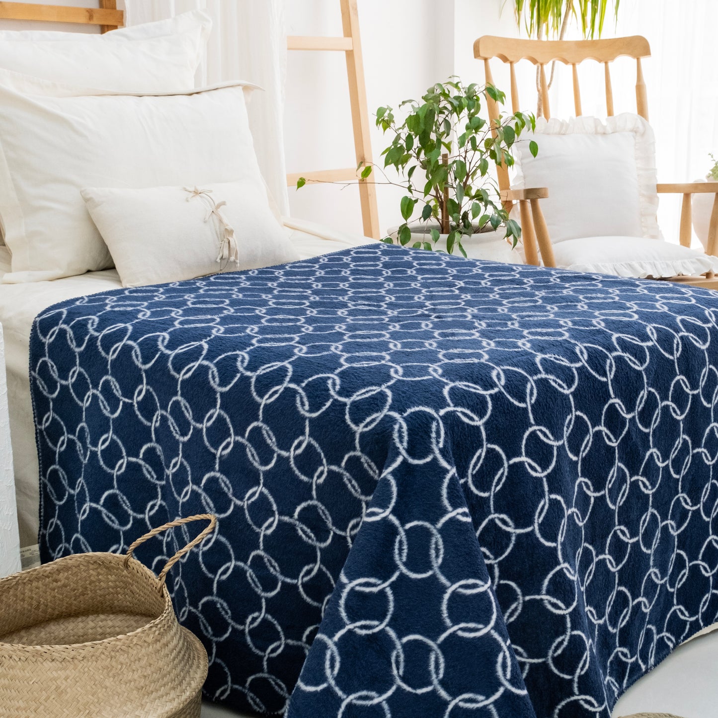 100% Cotton Blanket - Circle Pattern - 150 x 200 cm - Blue