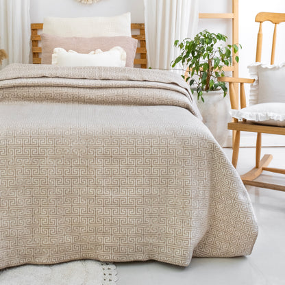 100% Cotton Blanket - Labyrinth Pattern - 150 x 200 cm - Beige
