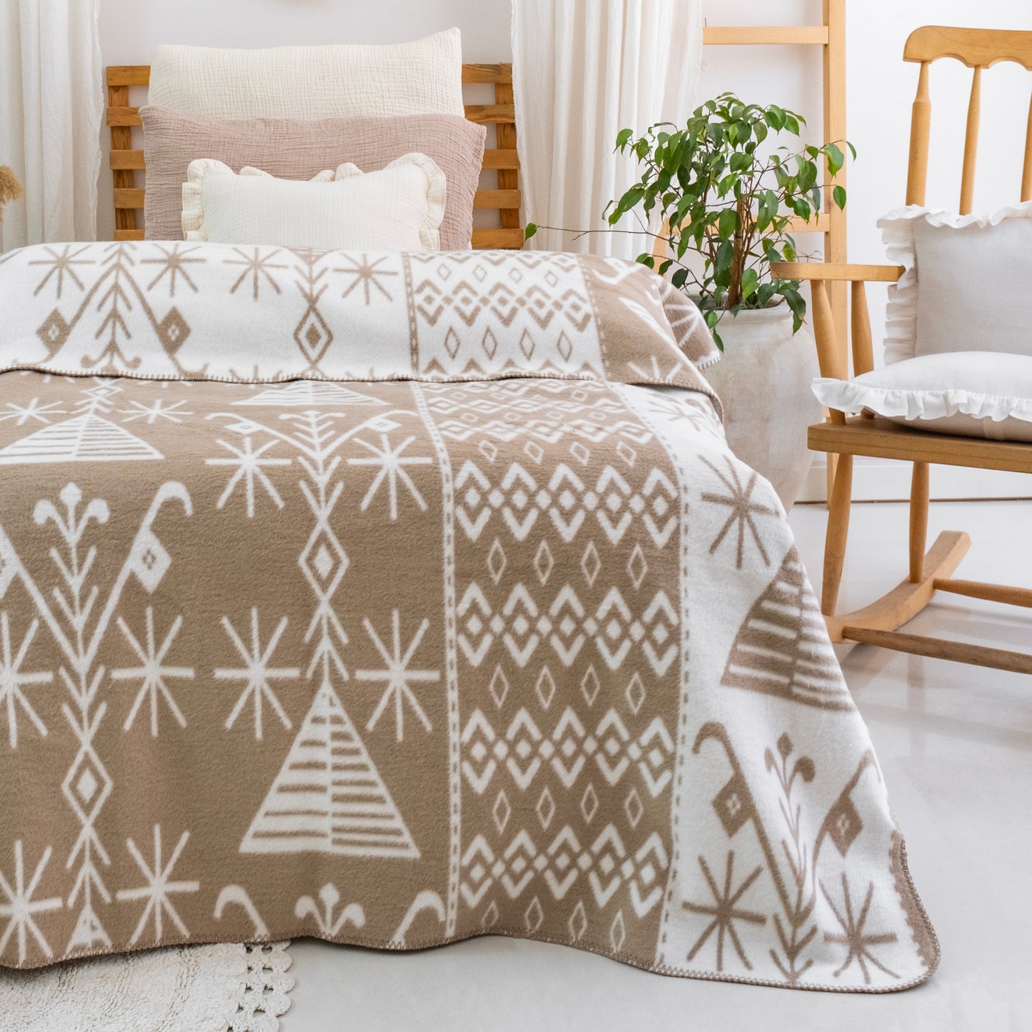 100% Cotton Blanket - Native Pattern - 150 x 200 cm - Beige