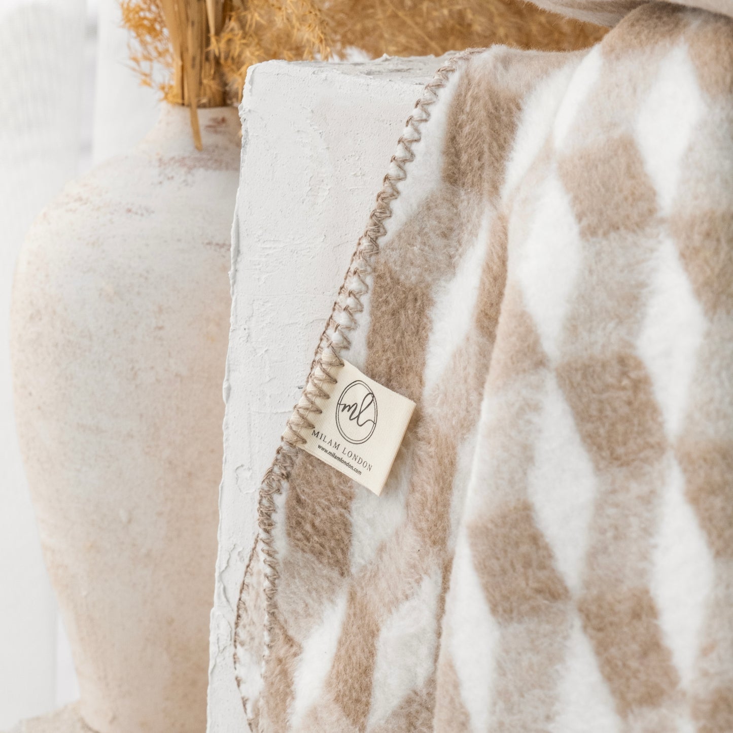 100% Cotton Blanket - Tumbling Pattern - 150 x 200 cm - Beige