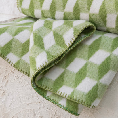 100% Cotton Blanket - Tumbling Pattern - 150 x 200 cm - Green